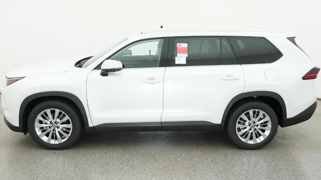 New 2026 Wind Chill Pearl Toyota Platinum image 3