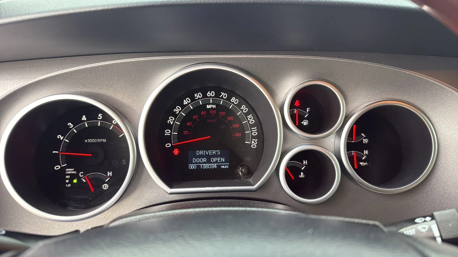 Used 2014 White Toyota Platinum image 13