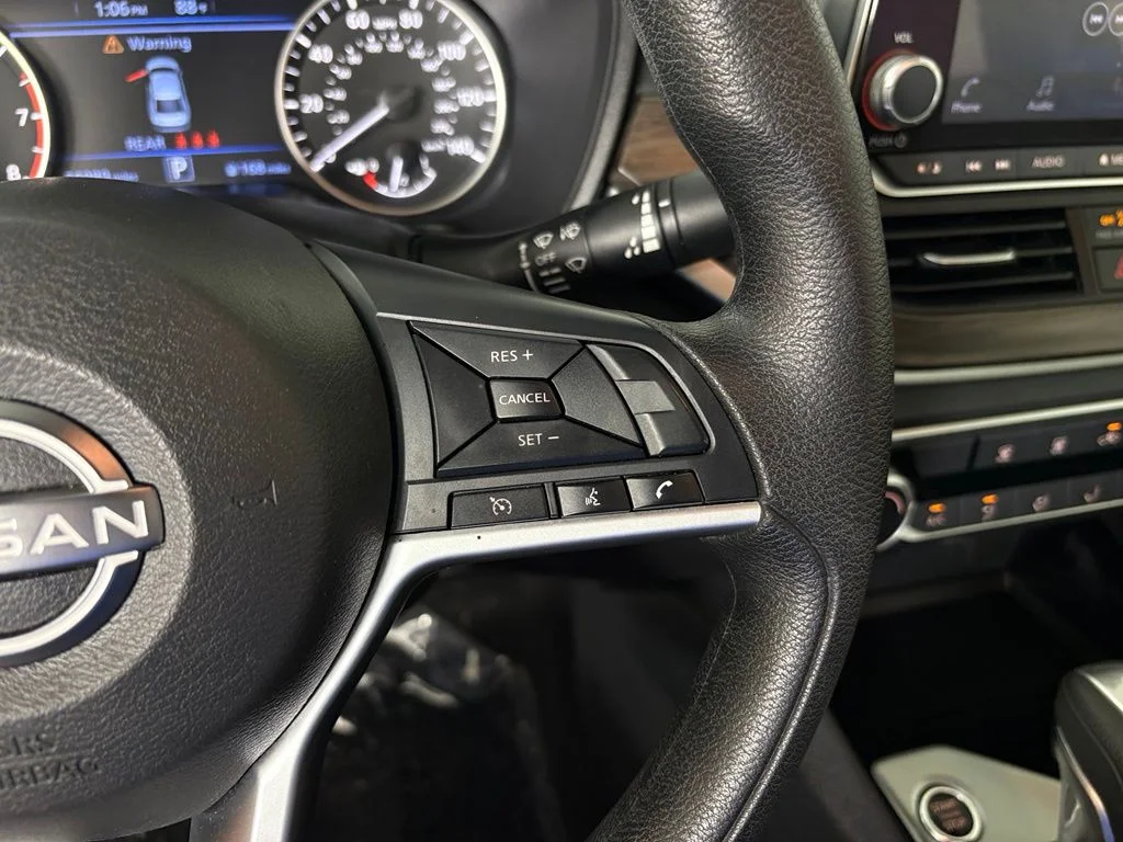 Used 2024 Black Nissan 2.5 SV image 19