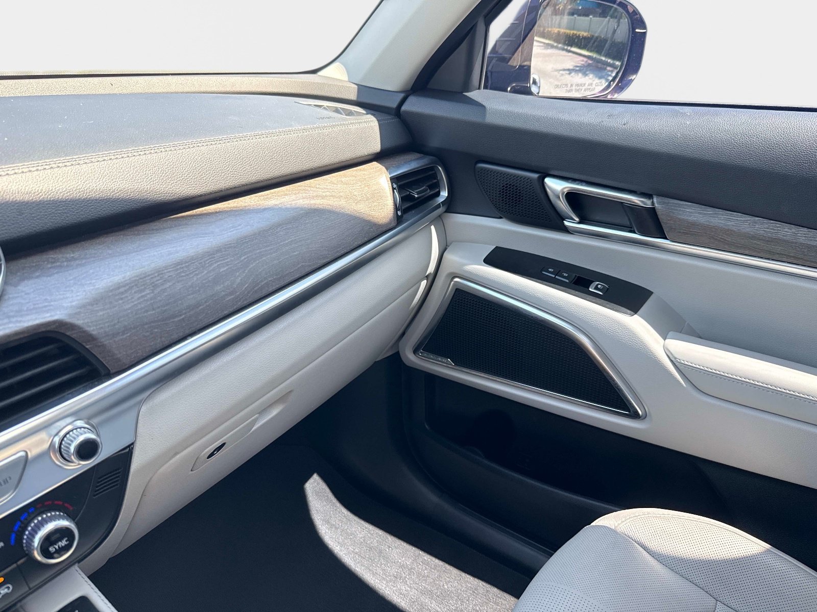 Used 2020 Dark Moss Kia SX image 24