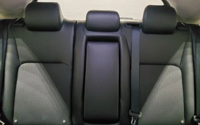 Used 2023 Silver Honda EX-L image 17