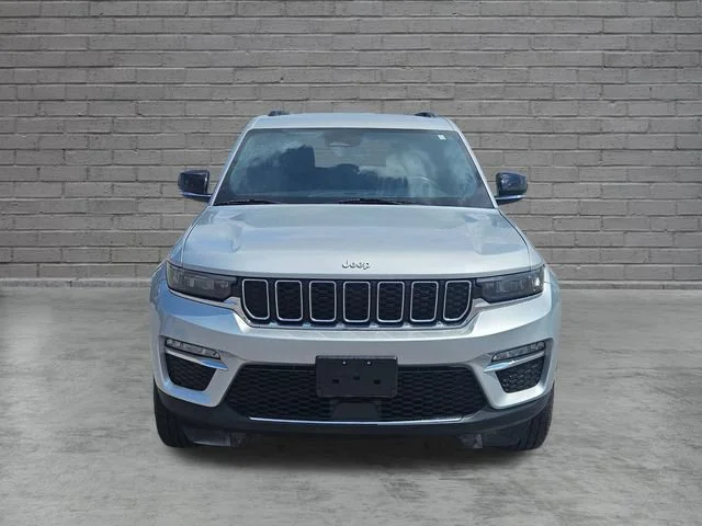 Used 2024 Silver Jeep Limited image 8