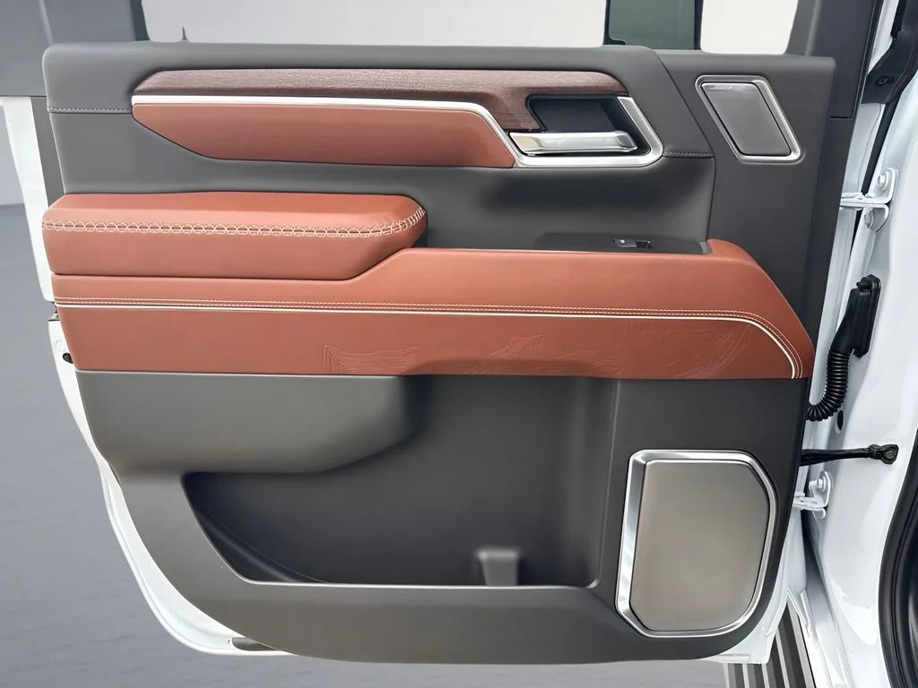 New 2026 Glacier White Tricoat GMC Denali Ultimate image 9