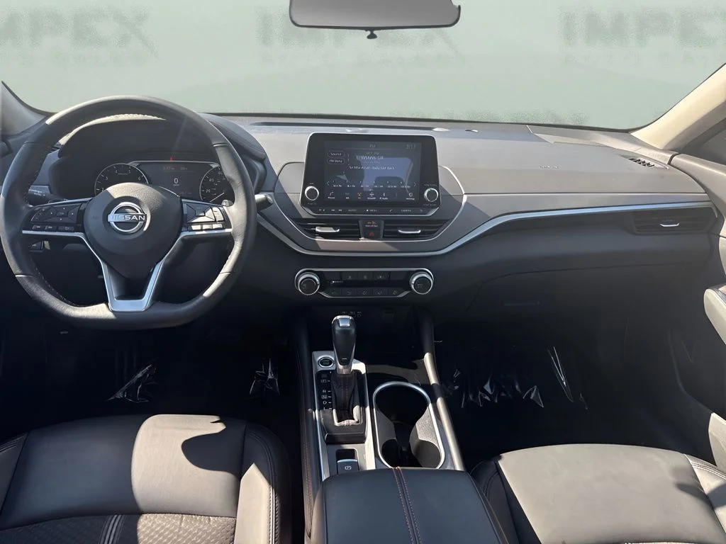 Used 2024 Black Nissan 2.5 SR image 12