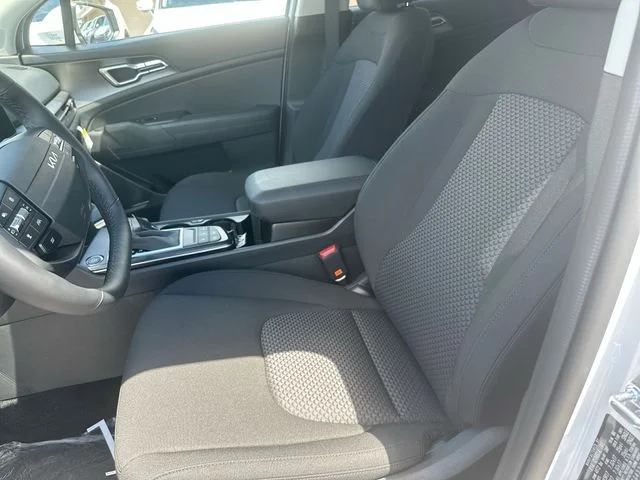 New 2026 Glacial White Pearl Kia LX image 15