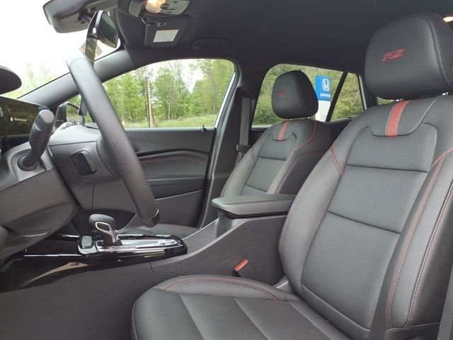 Used 2025 White Chevrolet 2RS image 10