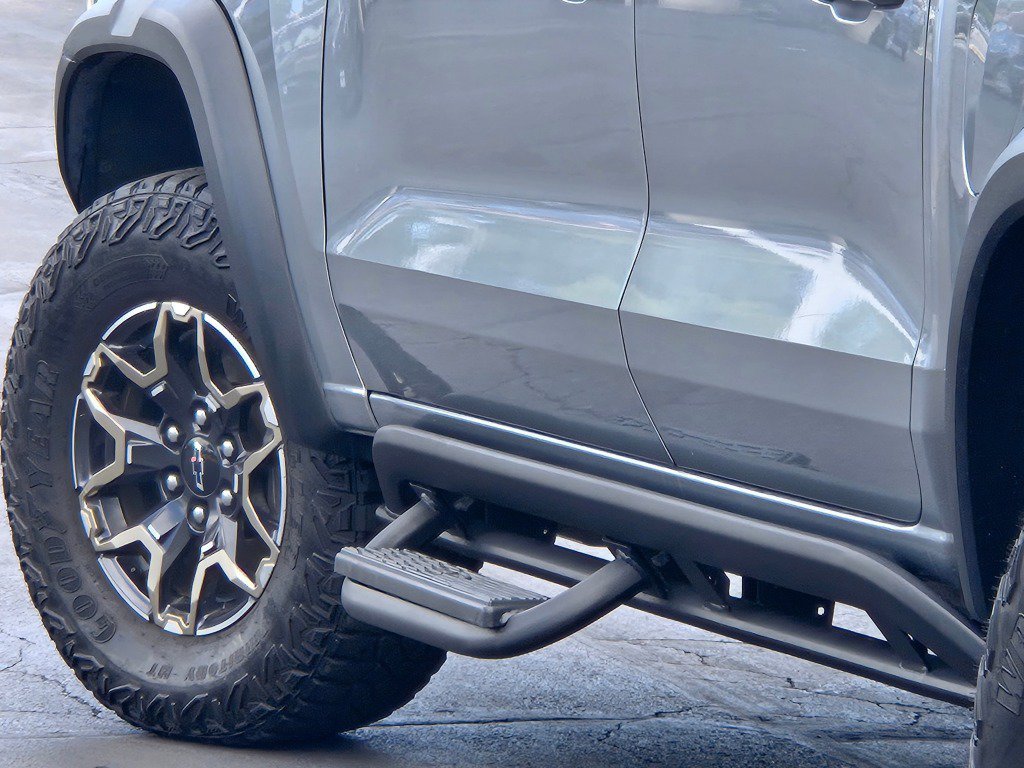 2023 Chevrolet Colorado ZR2 - Photo 16
