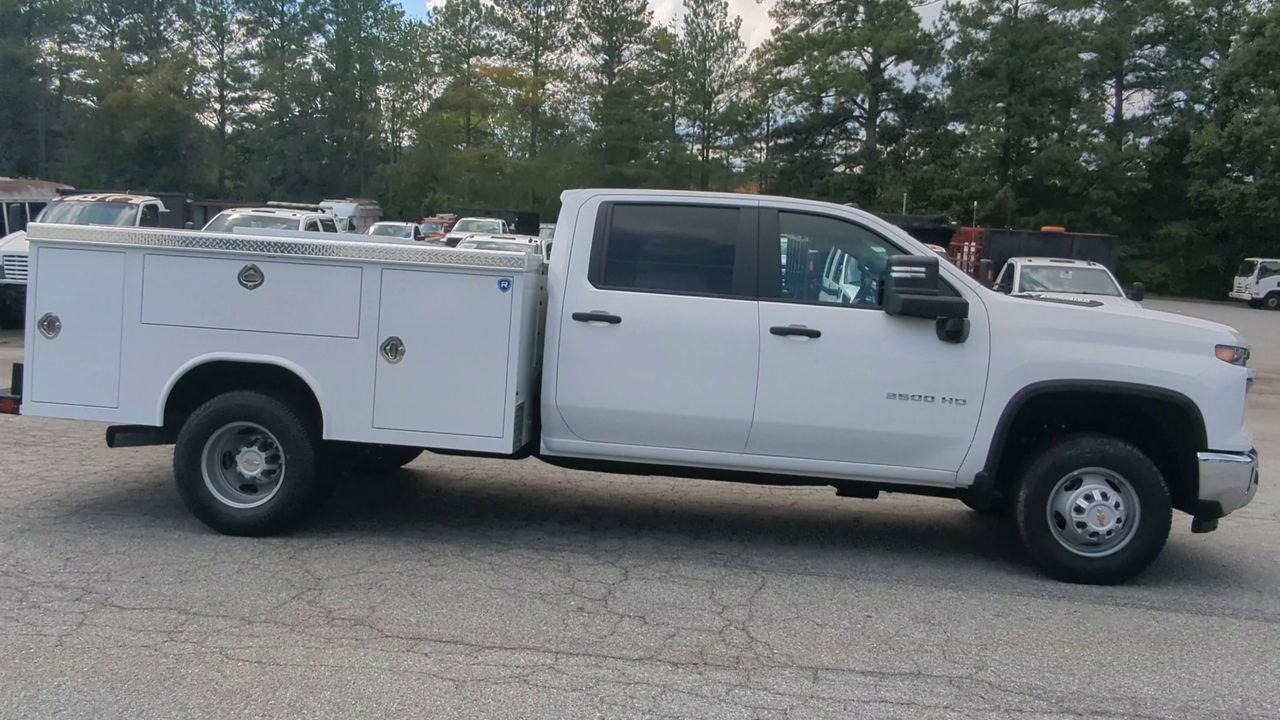 2025 Chevrolet Silverado 3500 HD Work Truck - Photo 9