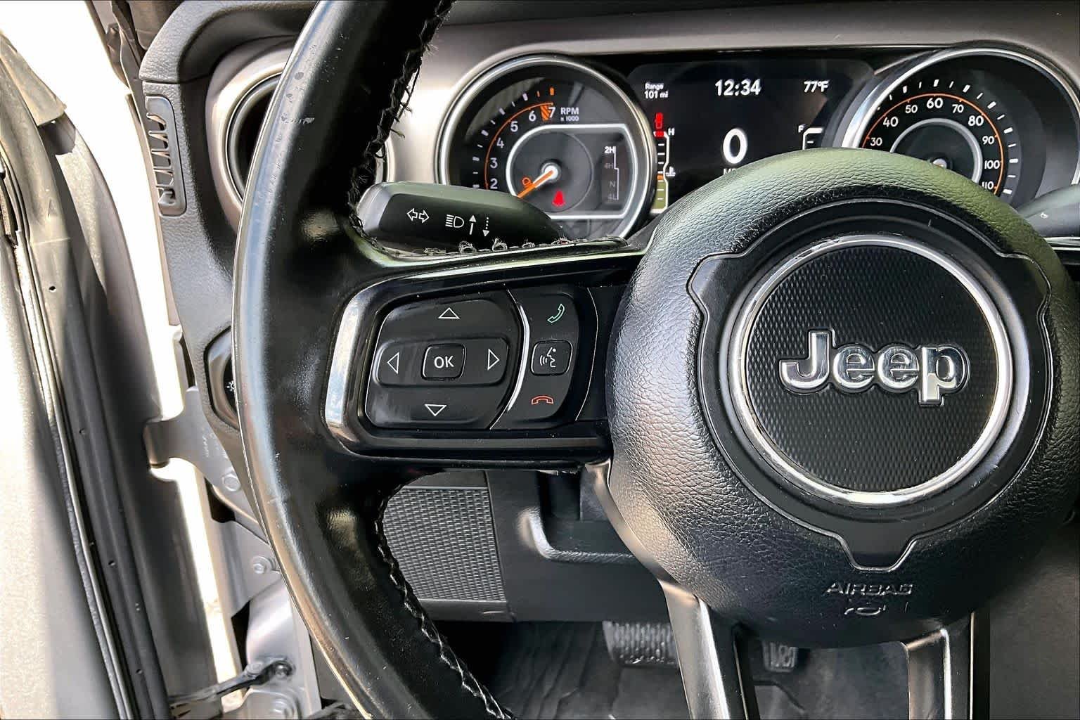 Used 2020 Billet Silver Metallic Clearcoat Jeep Sport S image 22