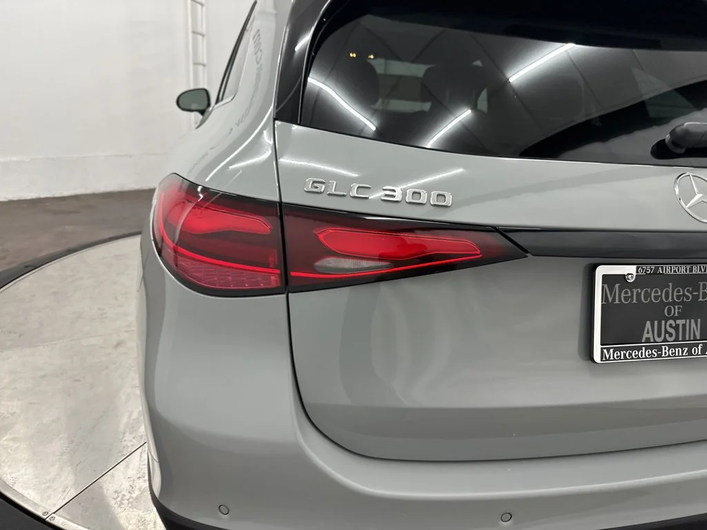 Used 2026 White Mercedes-Benz GLC 300 image 29