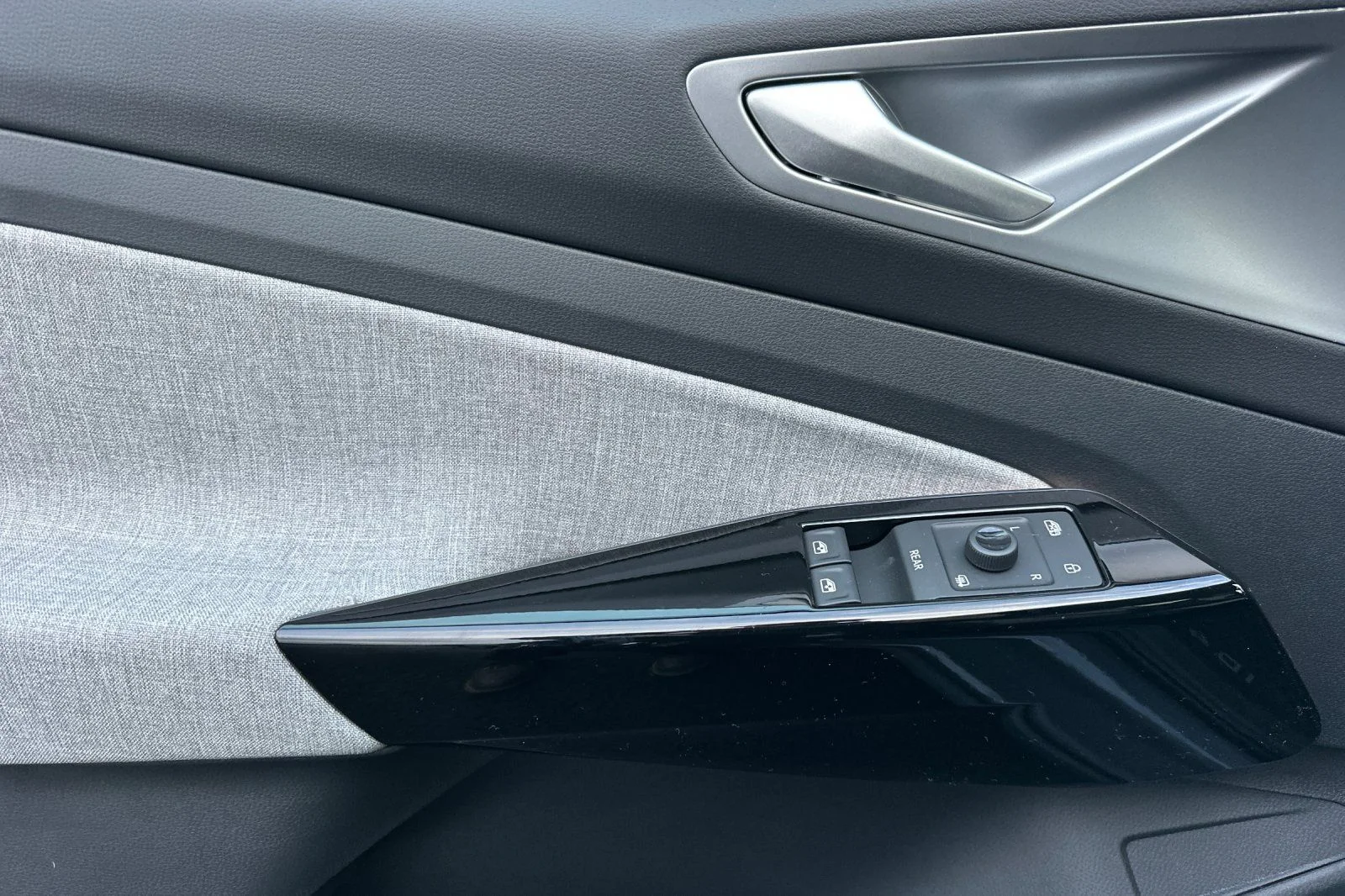 New 2026 Gray Volkswagen Pro image 10