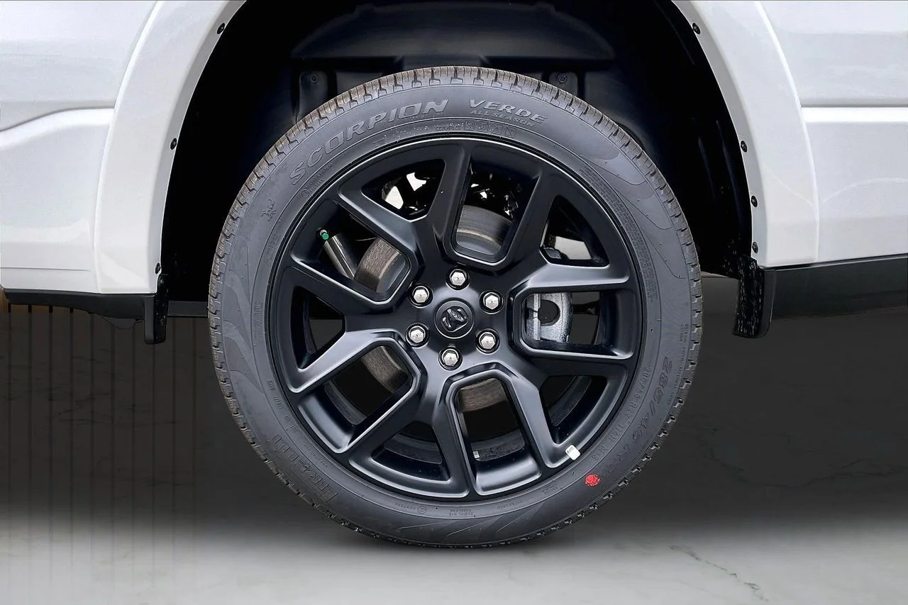 New 2026 Ivory White Tri-Coat Pearl-Coat Exterior Paint RAM Laramie image 36