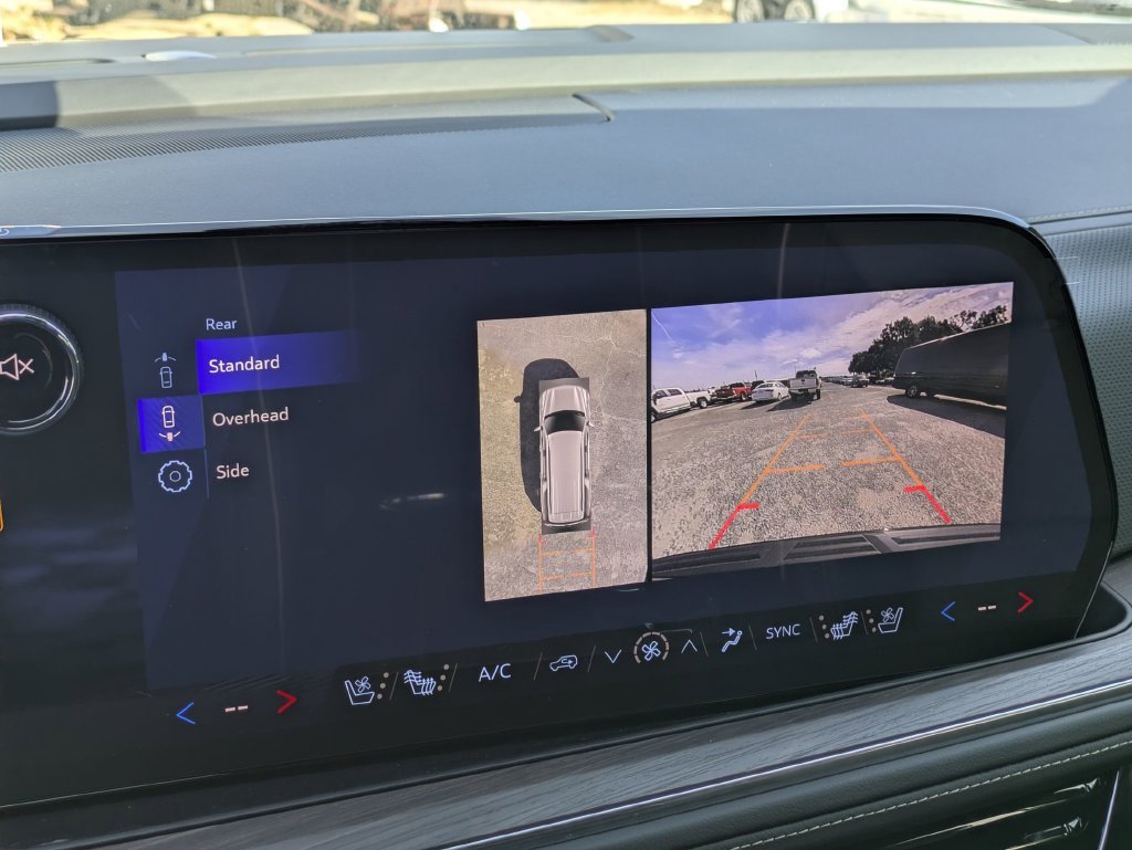 2026 Chevrolet Suburban Premier - Photo 25