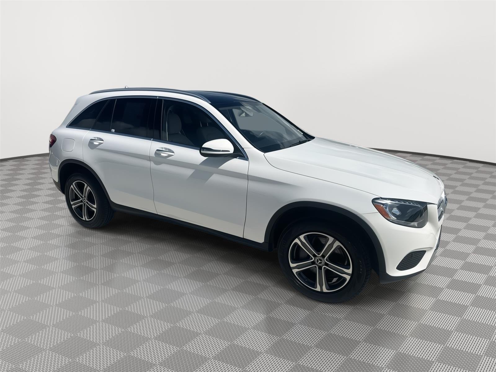 Used 2019 Polar White Mercedes-Benz GLC 300 image 3