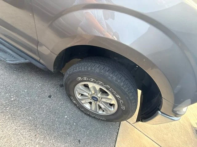 Used 2019 Gray Ford XLT image 33