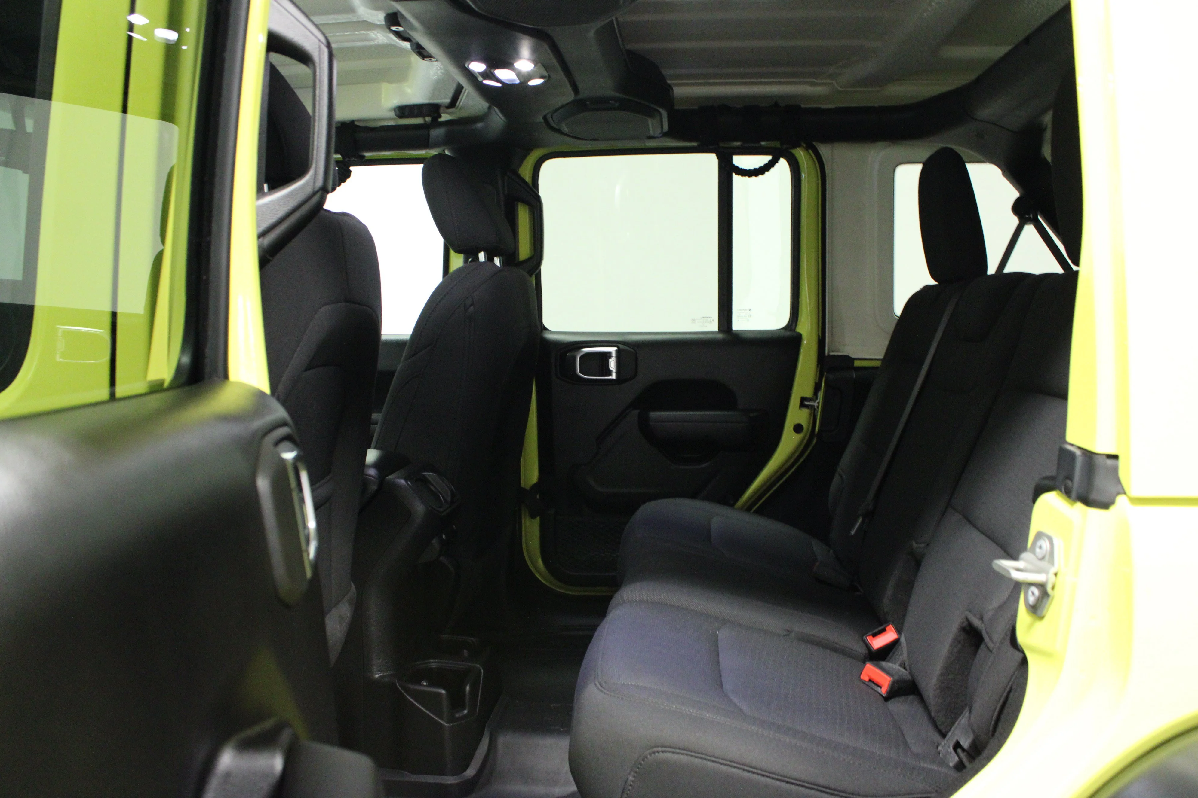 Used 2023 High Velocity Clearcoat Jeep High Tide image 13