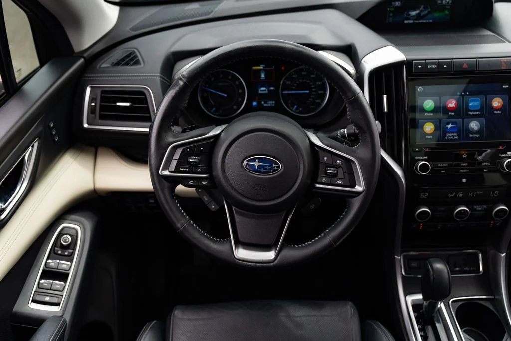 Used 2019 Silver Subaru Limited image 11