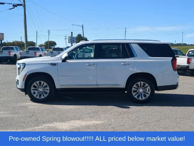 Used 2025 White GMC Denali image 10