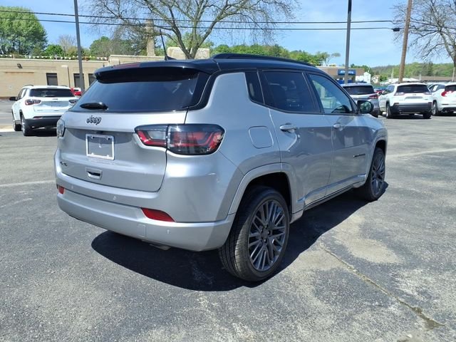 Used 2023 Silver Jeep Limited image 5