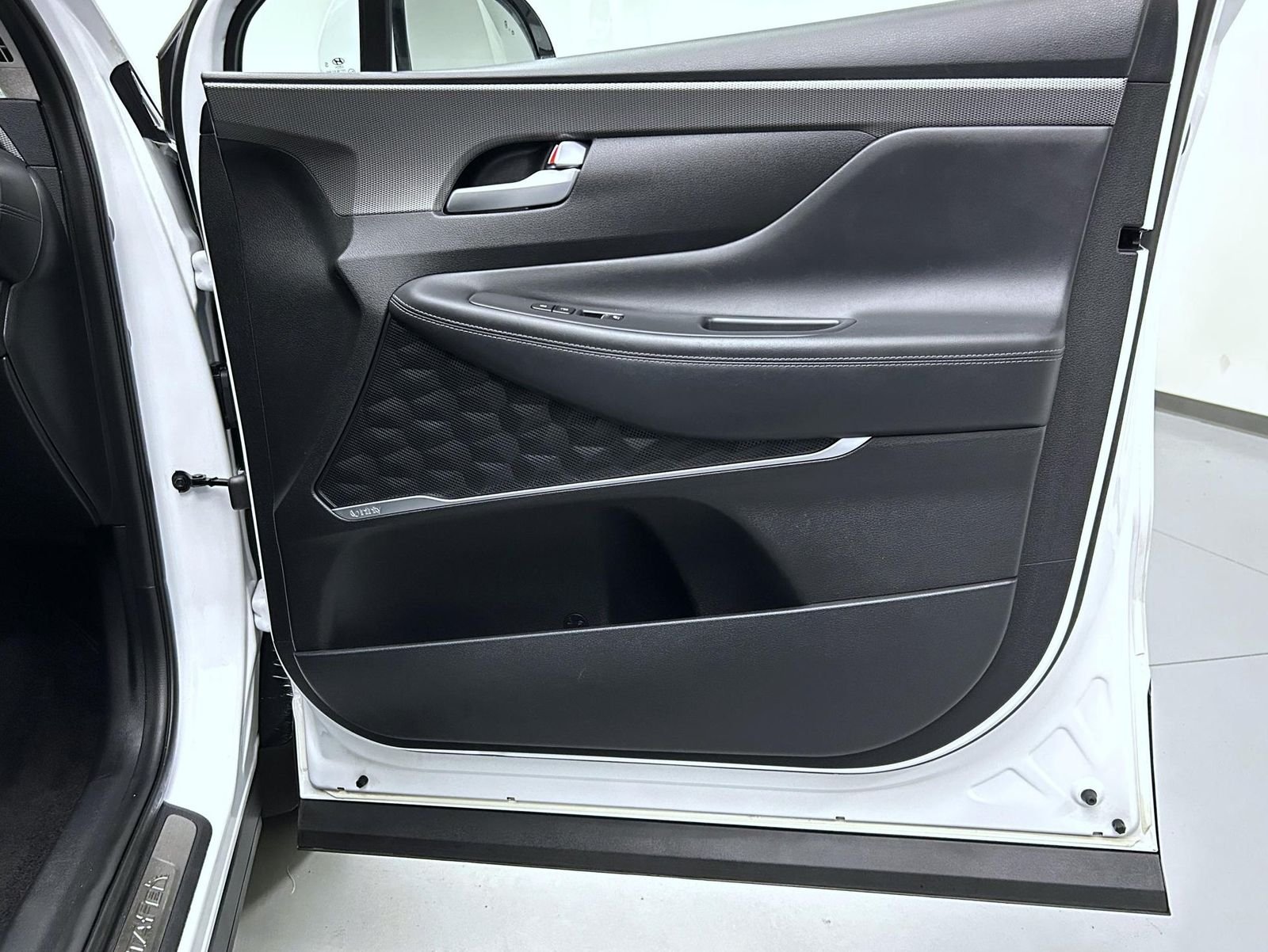 Used 2020 Gray Hyundai Limited image 16