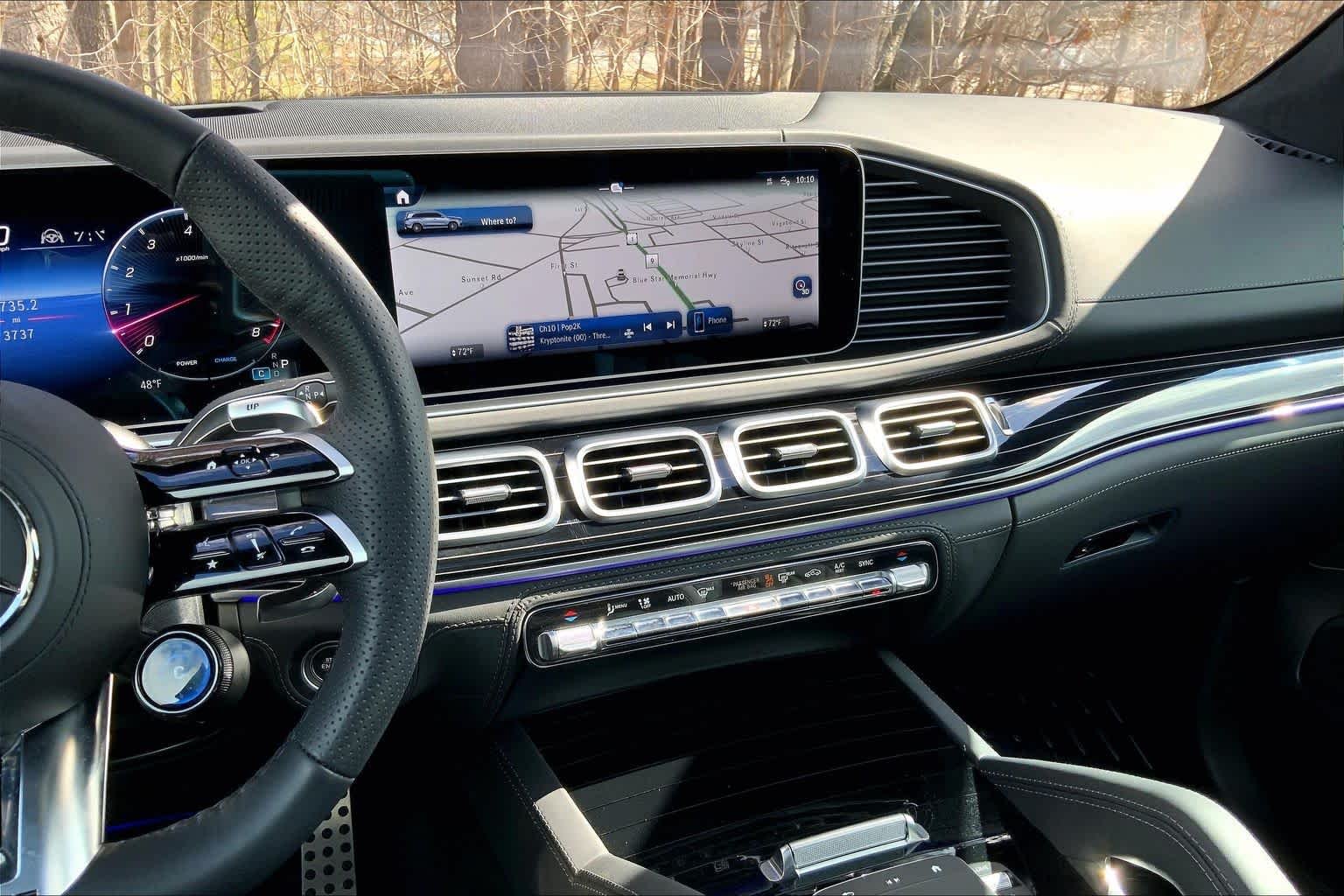 Used 2025 MANUFAKTUR Moonlight White Metallic Mercedes-Benz AMG® GLS 63 image 7