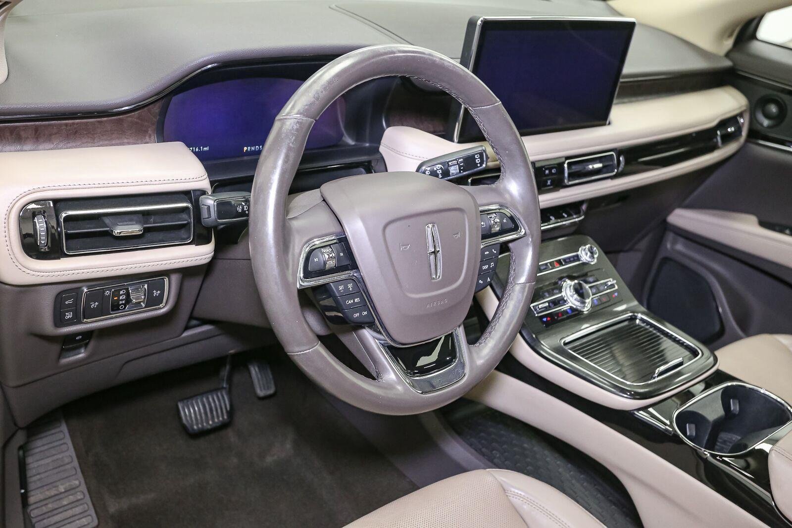 Used 2021 Iced Mocha Lincoln Reserve image 27