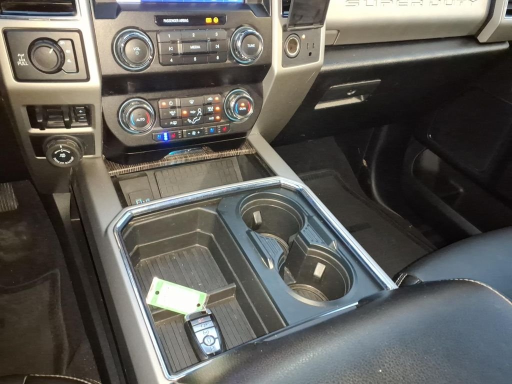 Used 2021 White Metallic Ford Lariat image 10