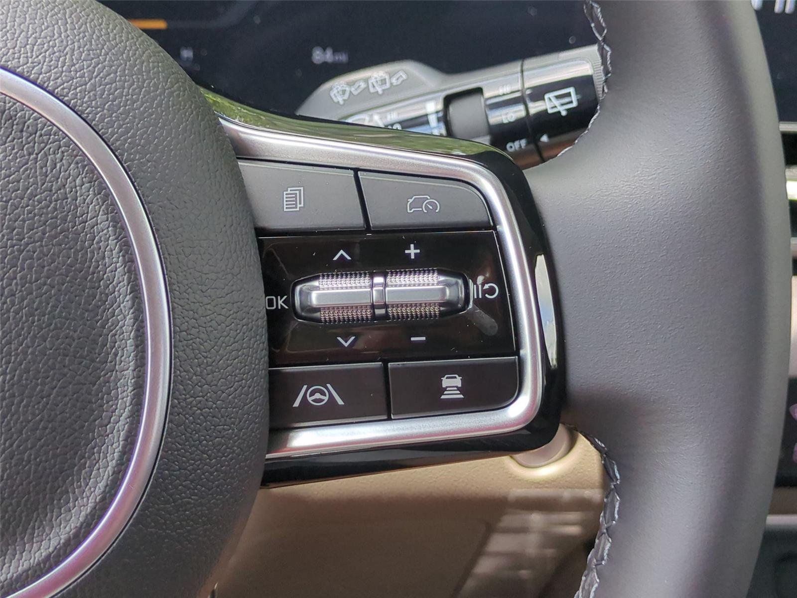 New 2026 Snow White Pearl Kia SX image 21