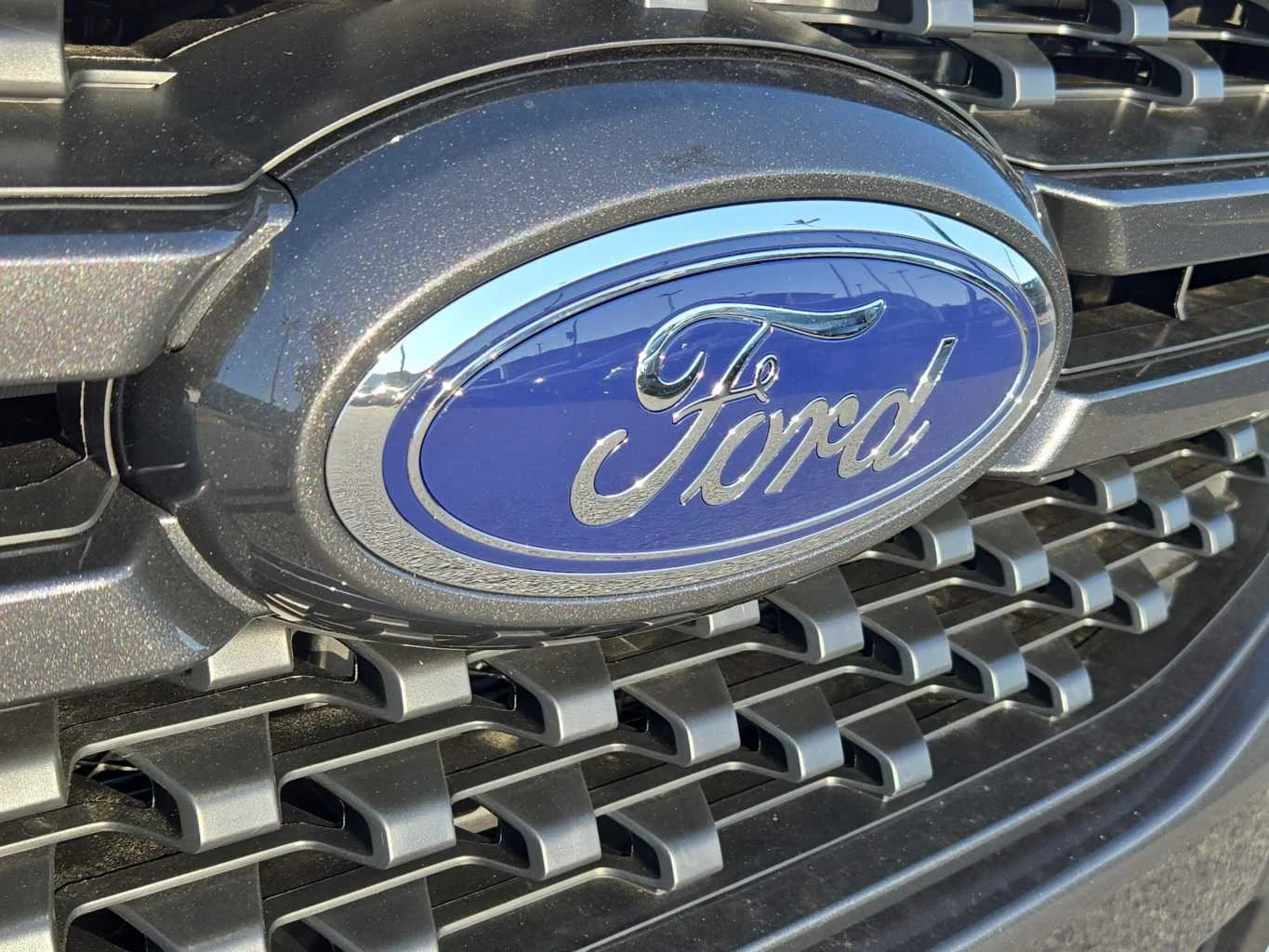 New 2026 Oxford White Ford XLT image 17