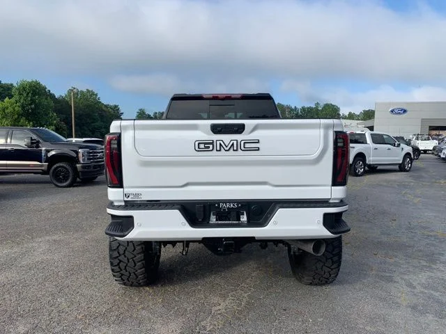 Used 2026 White GMC AT4 image 7