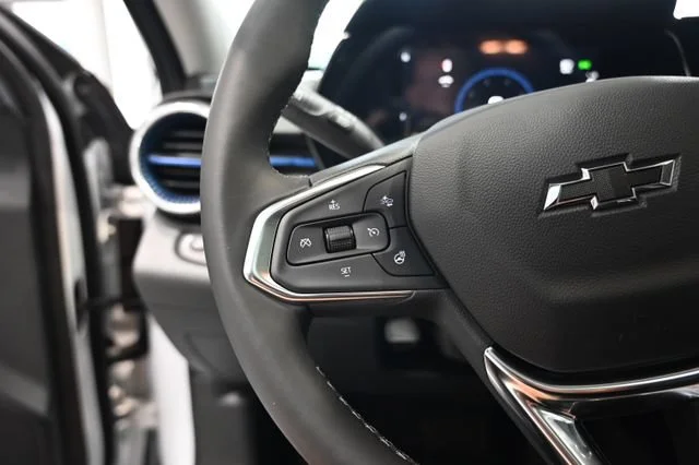 New 2026 Summit White Chevrolet LT image 22