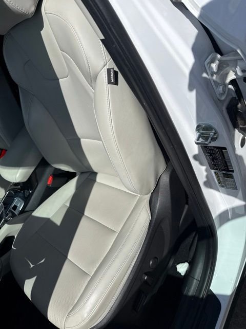 Used 2022 Glacial White Pearl Kia S image 12