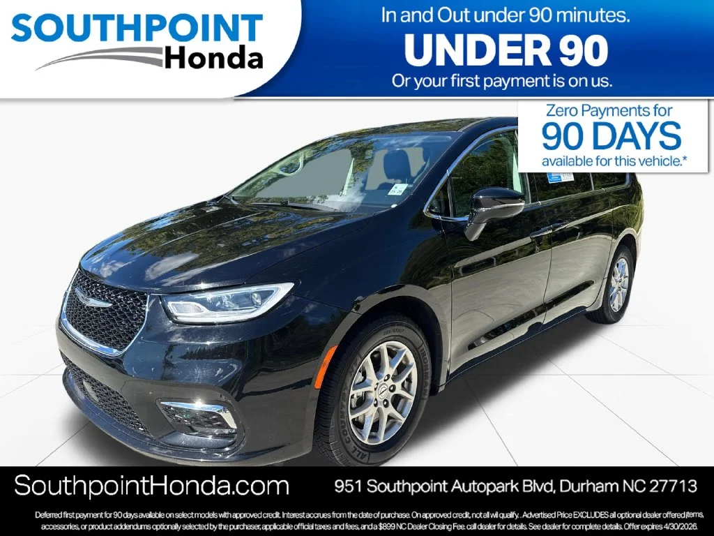 Used 2024 Diamond Black Chrysler Touring L image 3