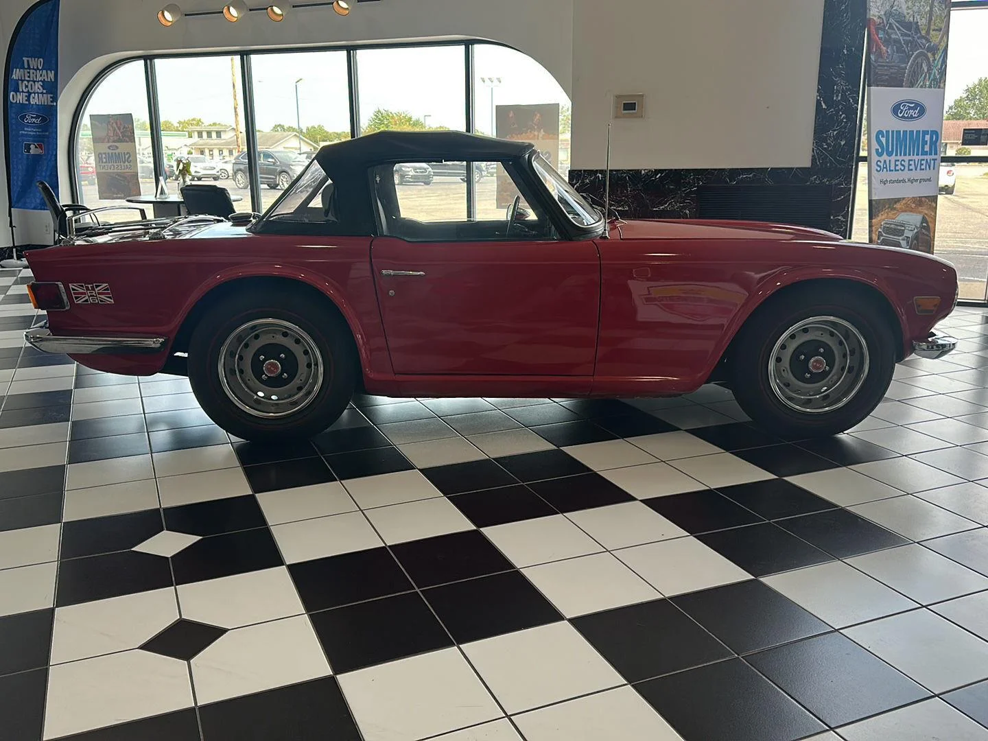Used 1969 RED TRIUMPH all original image 4