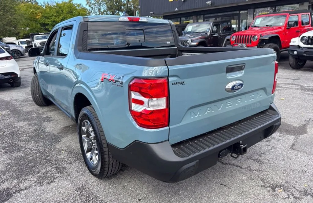 Used 2022 Blue Ford XLT image 7