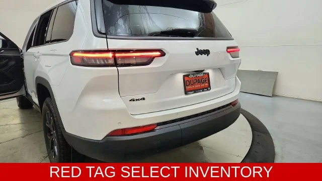 New 2026 Bright White Clear-Coat Exterior Paint Jeep Altitude image 17