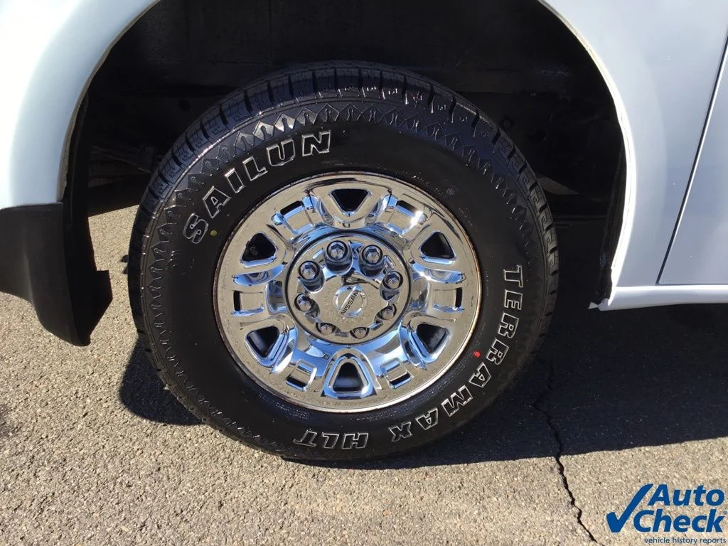 2015 Nissan NV Passenger SV - Photo 17