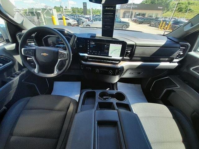 Used 2026 Sterling Gray Metallic Chevrolet LT image 41