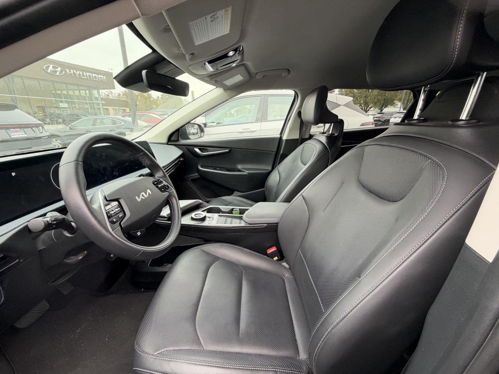 Used 2024 Interstellar Gray kia Wind image 7