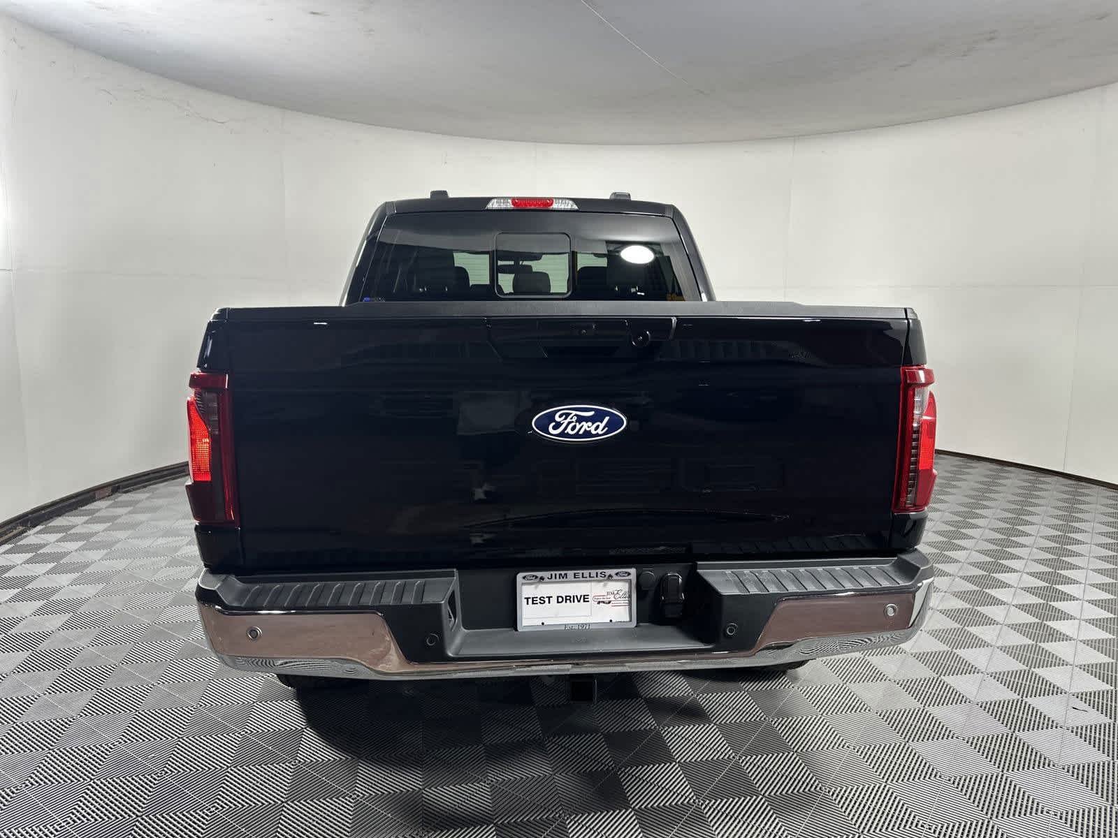 2025 Ford F-150 XLT - Photo 7