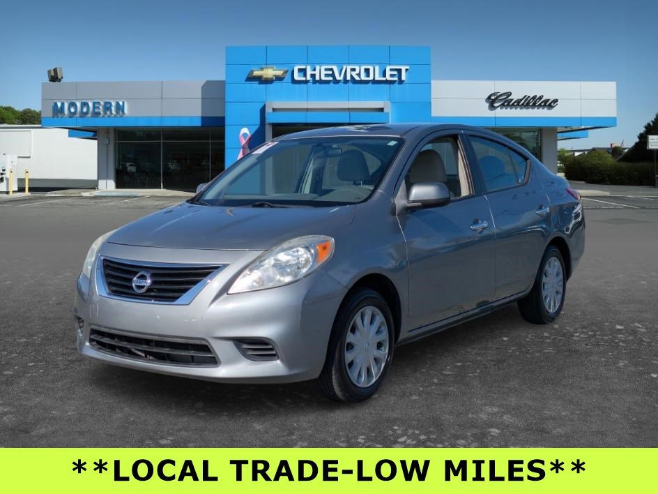 2012 Nissan Versa SV