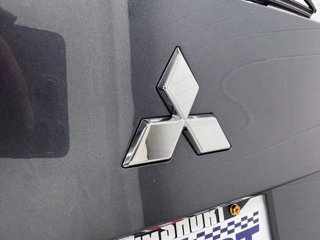 New 2026  Mitsubishi SEL image 12