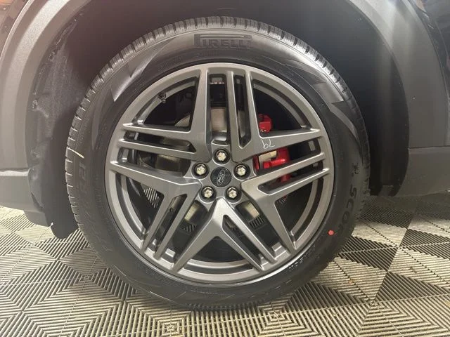 New 2026 Agate Black Metallic Ford ST-Line image 10