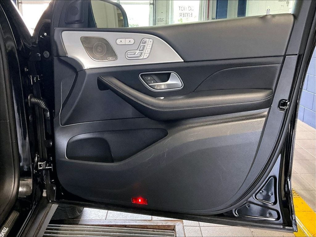Used 2025 Black Mercedes-Benz GLE 350 image 12