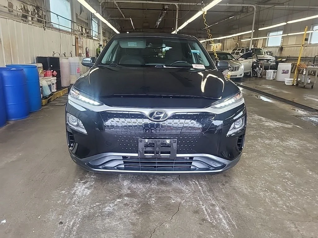 Used 2021 Hyundai Kona EV SEL with VIN KM8K23AG4MU106008 for sale in Parma, OH