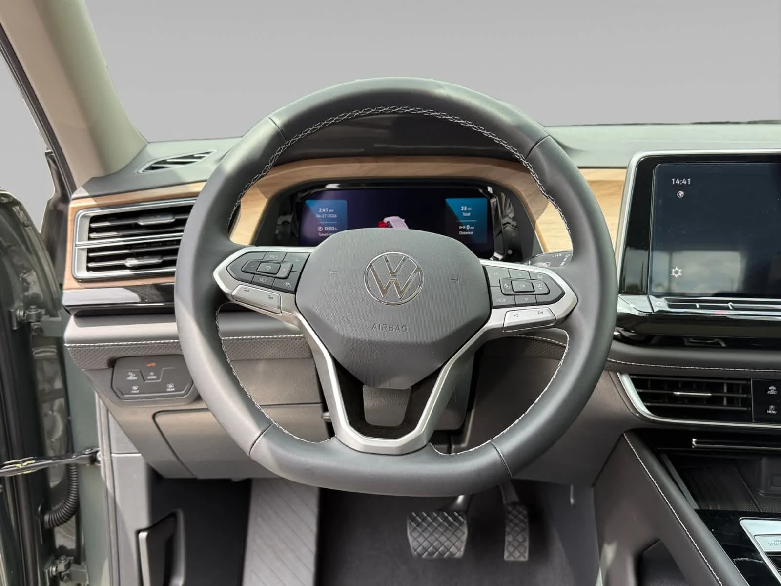 New 2026 Avocado Green Pearl Volkswagen 2.0T SE w/Technology image 13