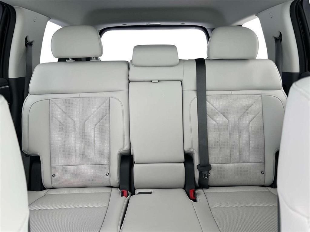 Used 2026 Black Hyundai SEL image 16