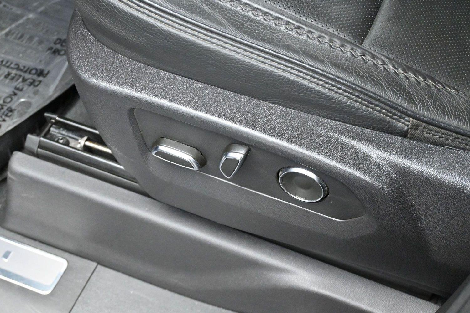 Used 2024 Onyx Black GMC Denali image 14