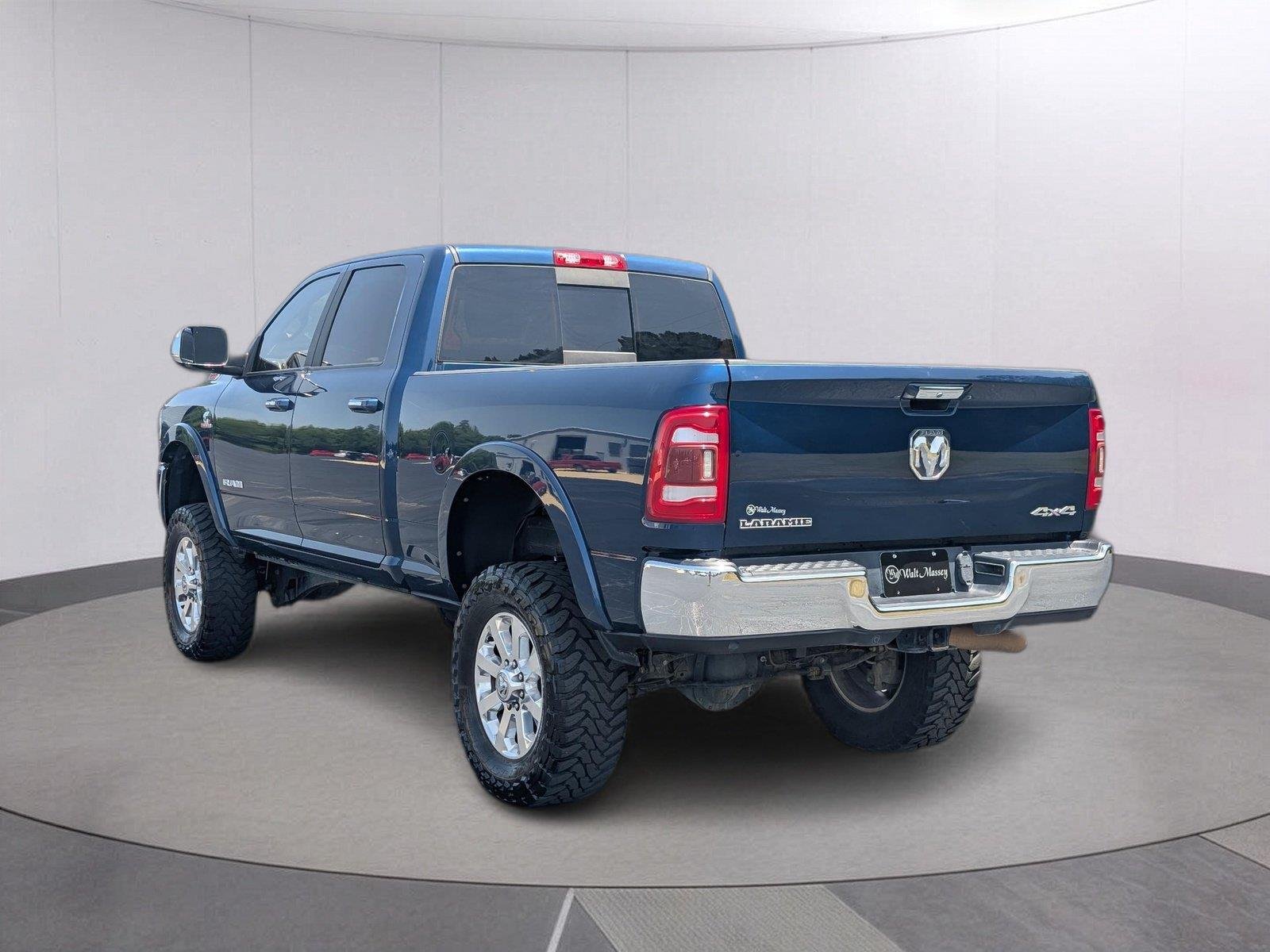 Used 2020 Patriot Blue Pearlcoat Ram Laramie image 3