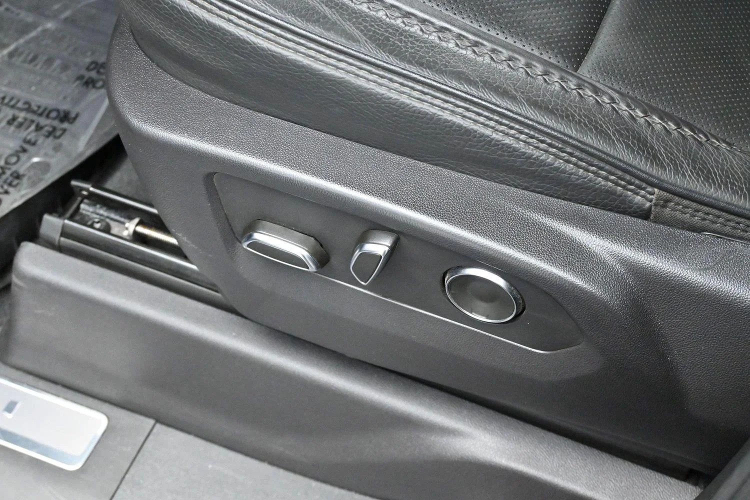 Used 2024 Onyx Black GMC Denali image 14